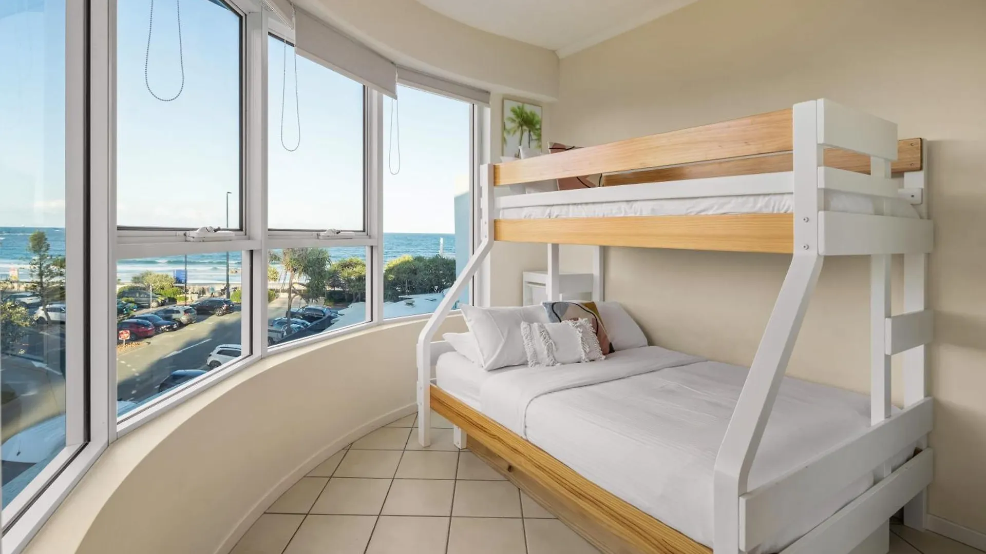 Oceanfront Views At Rolling Surf Resort Caloundra 0*,  Australia