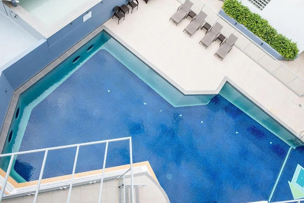 Apartment Oceanfront Views At Rolling Surf Resort Caloundra