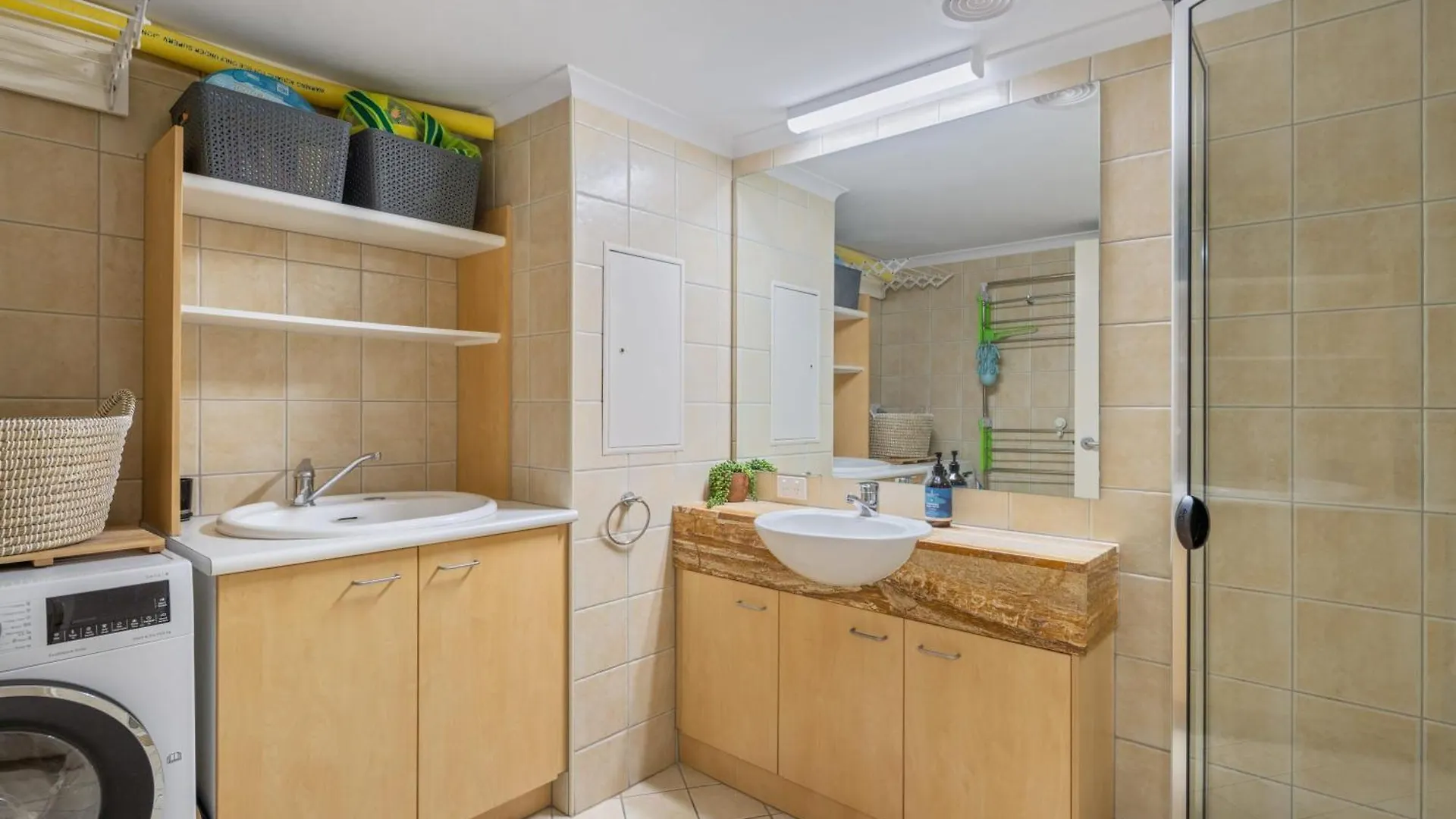 Apartmán Oceanfront Views At Rolling Surf Resort Caloundra Austrálie
